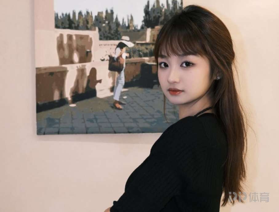 杨瀚森赛后落泪 女友晒驾车照打趣：接小哭包咯